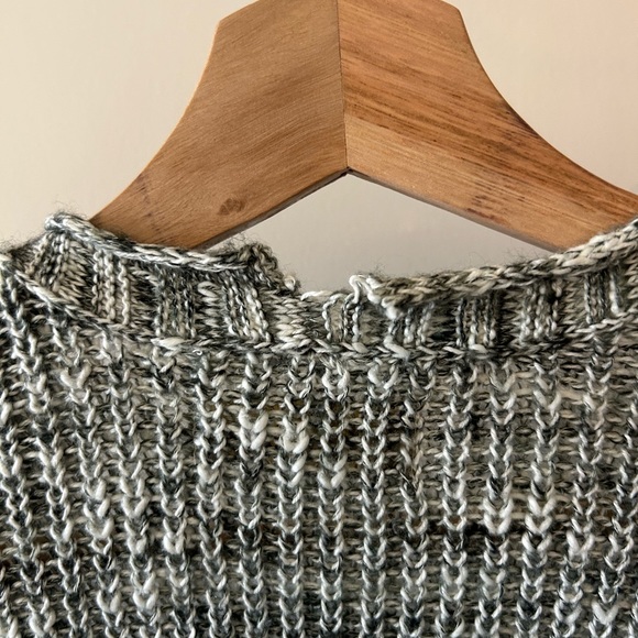 Hollister Long Cardigan Sweater - Picture 4 of 4